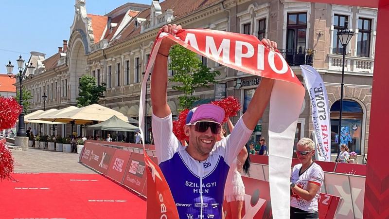 Két maratonon túli kihívás - a szegedi triatlonista ezt is vállalta!