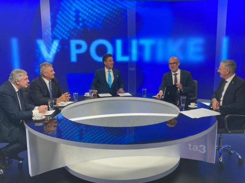 A szlovák kormány és az ellenzék is pozitívan értékeli a csehországi választások lebonyolítását.