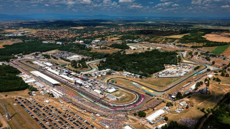 Időkapszulát helyeztek el a Hungaroring új főépületének alapjába, ezzel is megörökítve a jelenkor eseményeit a jövő számára.