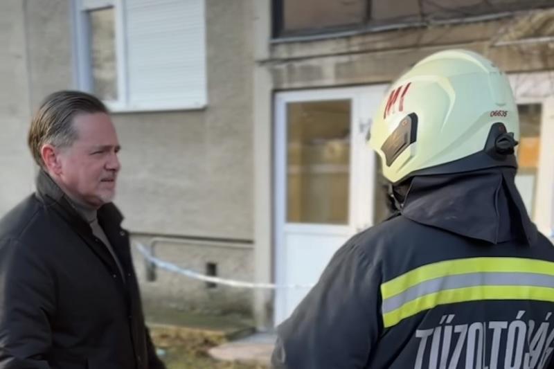 Lángokban álló otthonok, összefogó kezek: Miskolc a lakástűz szenvedőiért.