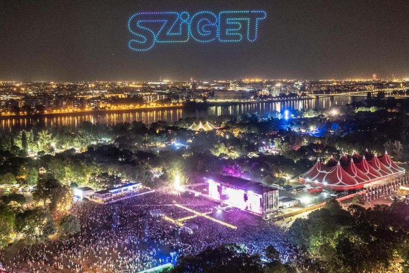 Az idei Sziget Fesztivál olyan meglepetésekkel készül, hogy garantáltan le fog esni az állad! Fedezd fel a lenyűgöző újdonságokat, amelyekkel idén várnak, és készülj fel egy felejthetetlen élményre!