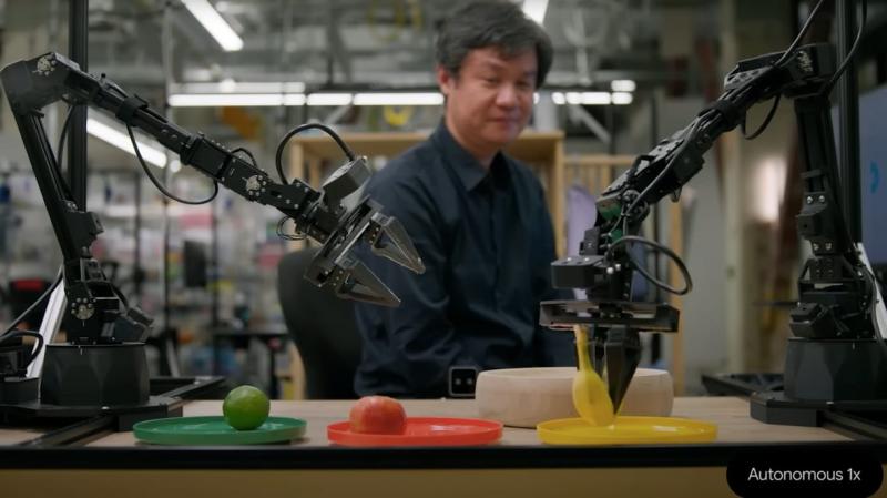 Ez még nem a Terminátor, de a robot már sikeresen teljesítette a banántesztet – nézd meg a videót!