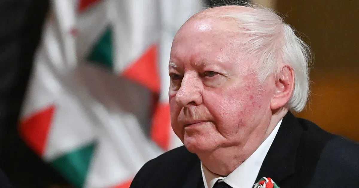 Elhunyt Ágh István, Kossuth-díjjal kitüntetett költő, akinek lírai világát sokan megismerték és megszerették. Művészetével maradandó nyomot hagyott a magyar irodalom történetében.