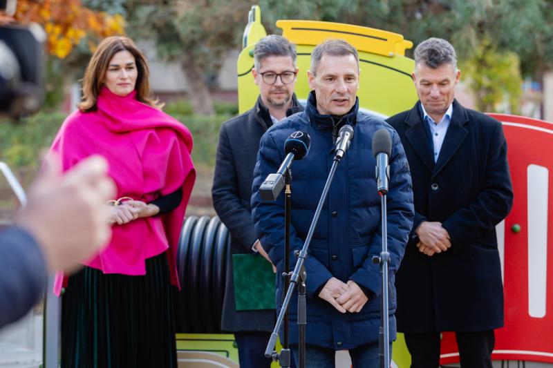 Dunakeszin egy vadonatúj, befogadó játszótér várja a gyerekeket, köszönhetően a Szerencejáték Zrt. nagylelkű támogatásának.